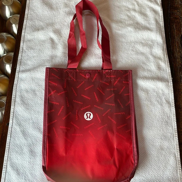 LULULEMON RED REUSABLE SMALL TOTE. Ombré w/ lululemon hits scattered all over - Picture 1 of 8